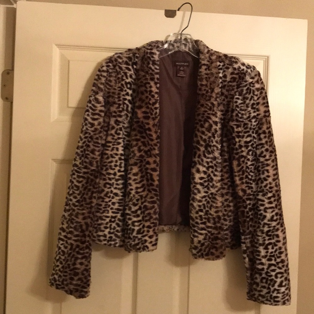 Short shawl animal print jacket